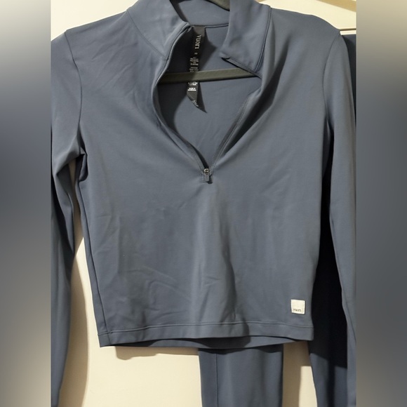 Vuori Quarter-Zip Pullover xs & leggings xs - Picture 2 of 10